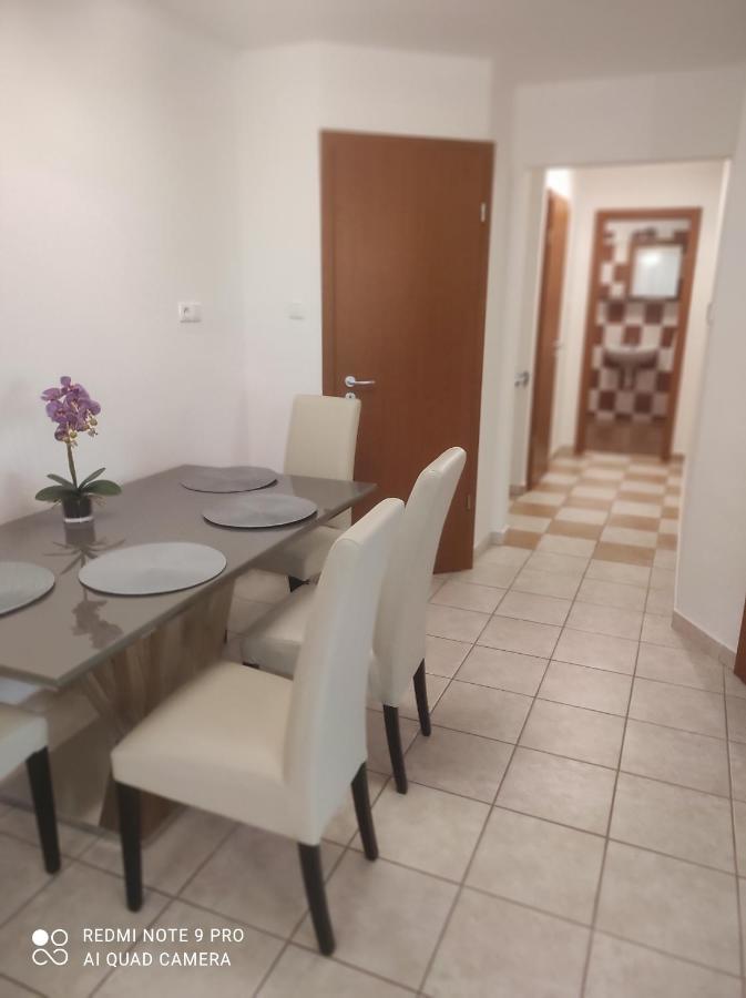 Ferienwohnung Apartman Garden Cserkeszőlő Exterior foto